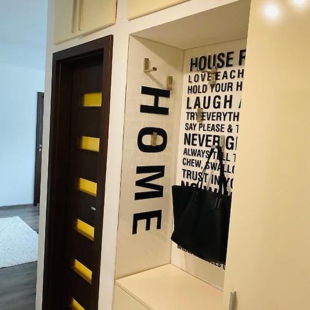 City Center Apartment Timisoara Bagian luar foto